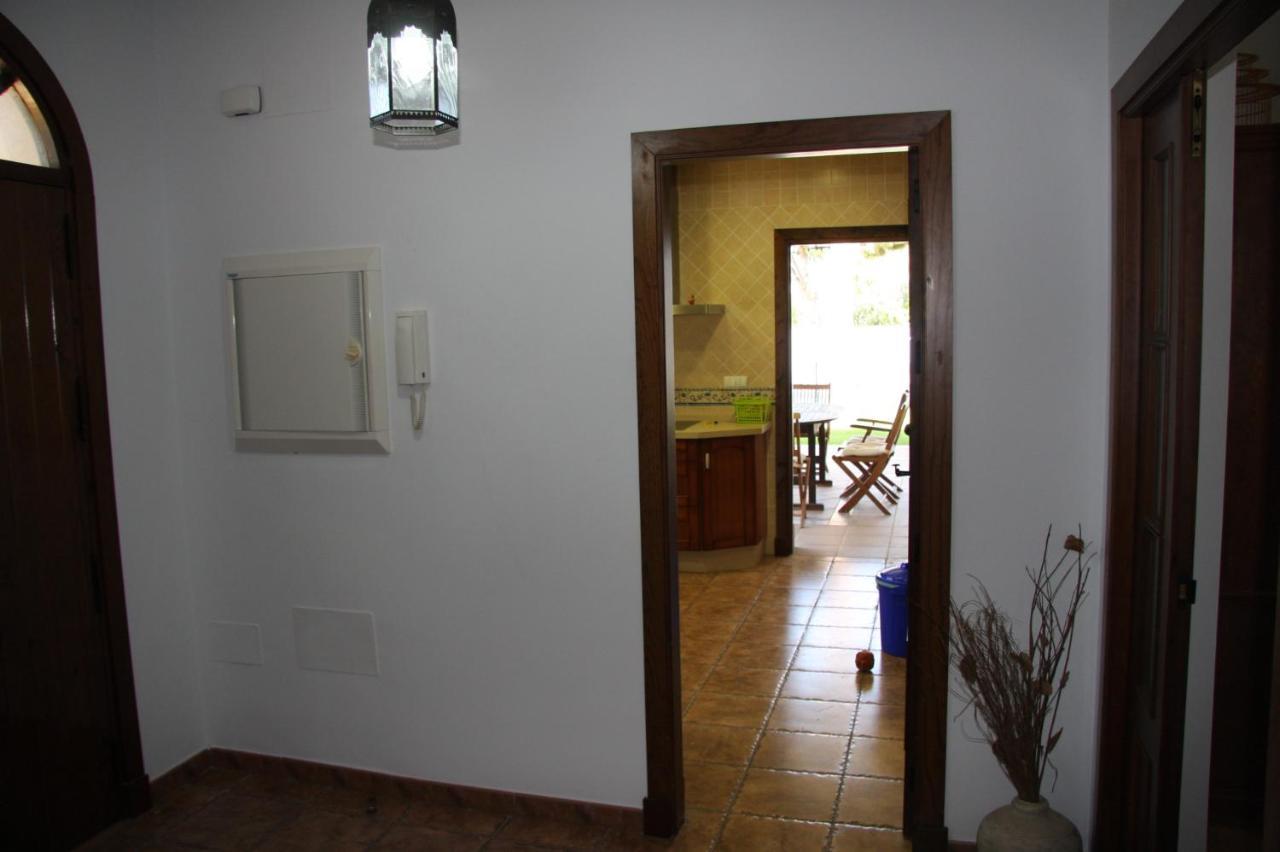 Moderno Y Amplio Chalet, Con Piscina Privada Chiclana de la Frontera Exterior photo