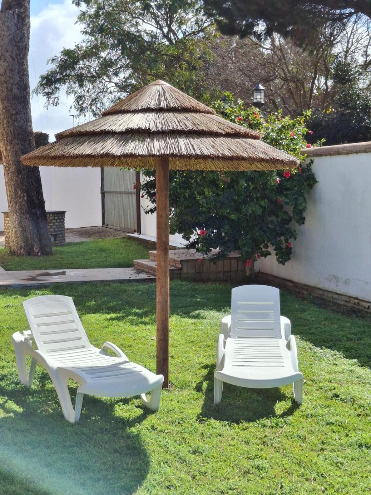 Moderno Y Amplio Chalet, Con Piscina Privada Chiclana de la Frontera Exterior photo